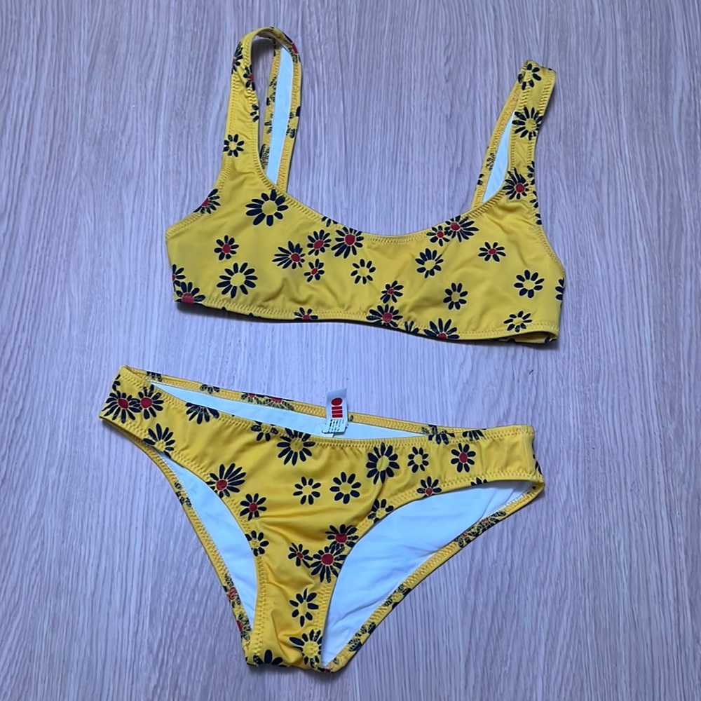 Solid & Striped Elle Bikini Set - image 1